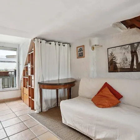 Le Reflet Parisien - Rue De La Tour Des Dames * Paris