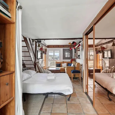 Le Reflet Parisien - Rue De La Tour Des Dames